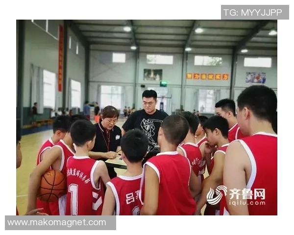 重庆篮球队拼搏之路：从默默无闻到赛场辉煌的奋斗故事